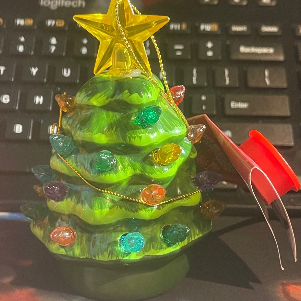 NWT Mini green tree
